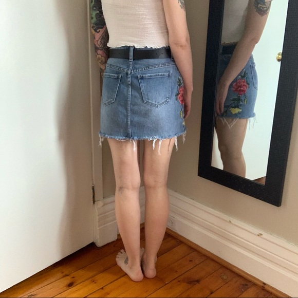 Gorgeous Embroidered Denim High Waisted Fray Skirt - Picture 10 of 14